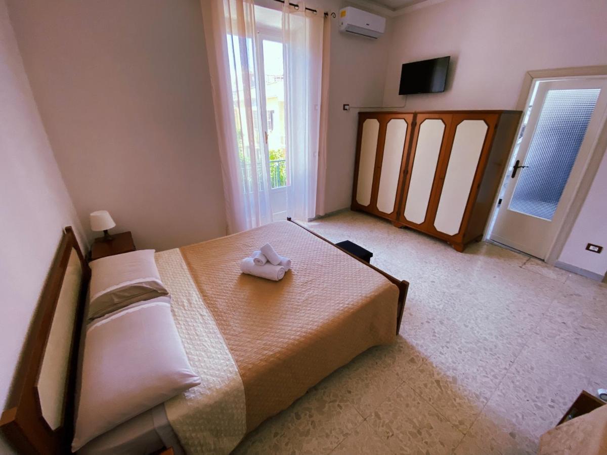 Happy Days Terracina Bed & Breakfast Dış mekan fotoğraf